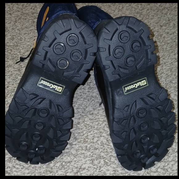 Women's LaCrosse Navy and Black Winter Boots - Picture 7 of 12
